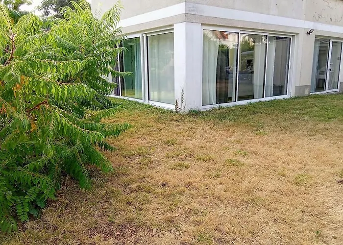 Charmant Loft Avec Jardin Pres Du Centre Ville